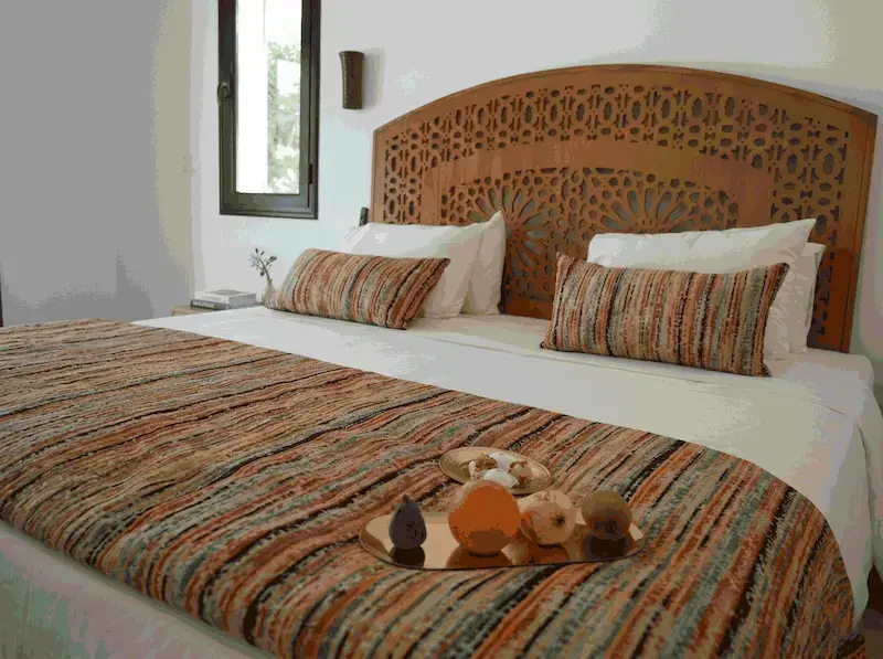 Linge de lit artisanal sur mesure Maison Louka